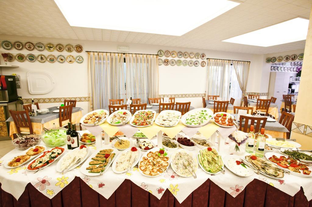 Hotel Dolcevita Cesenatico Dış mekan fotoğraf