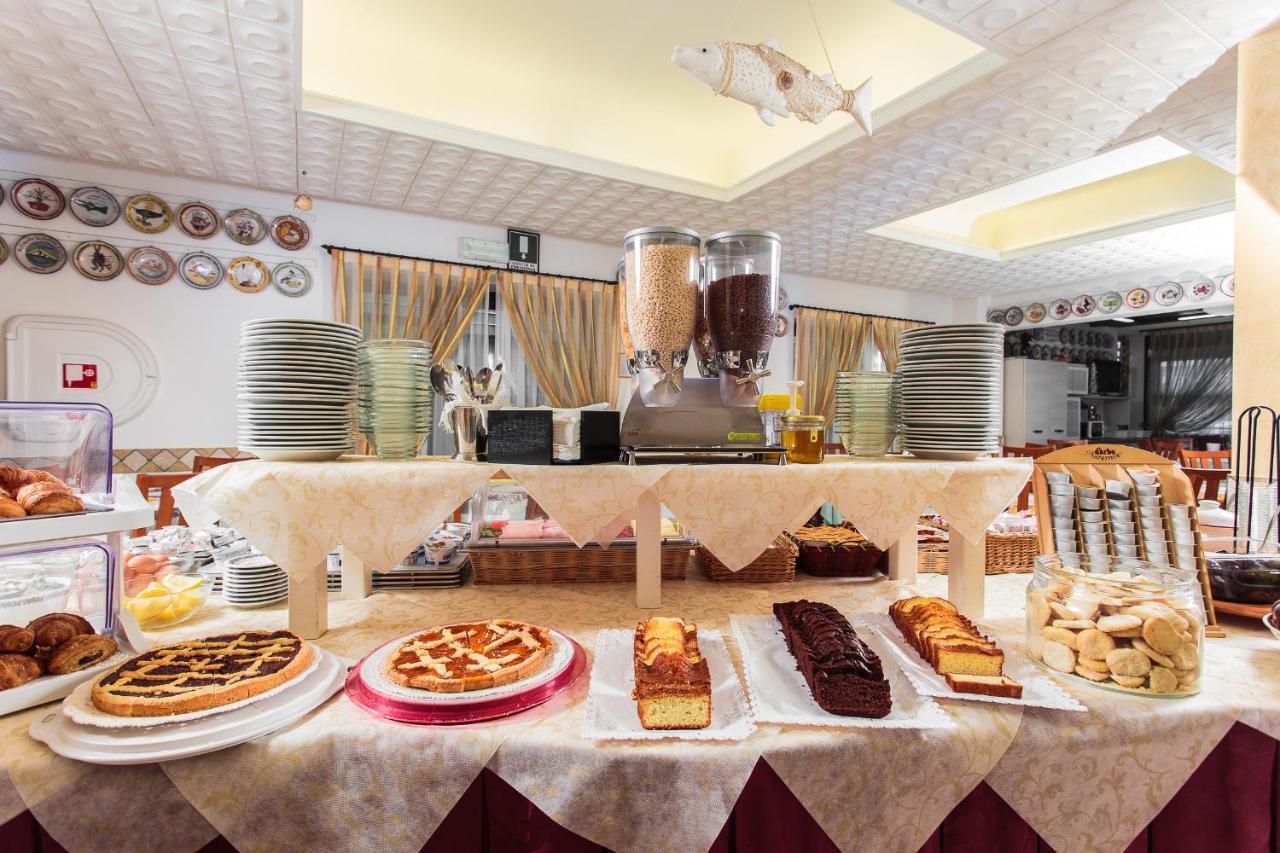 Hotel Dolcevita Cesenatico Oda fotoğraf